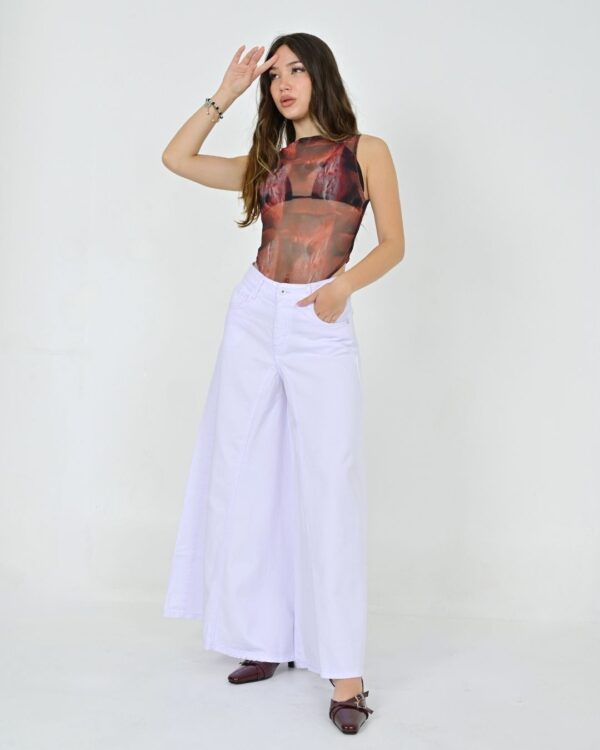768 - Tipo Pollera